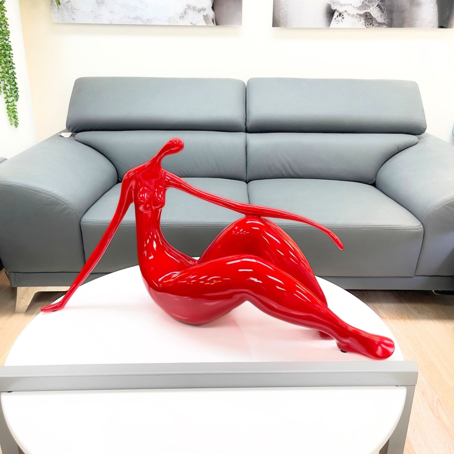 D302 Resin Woman Sculpture