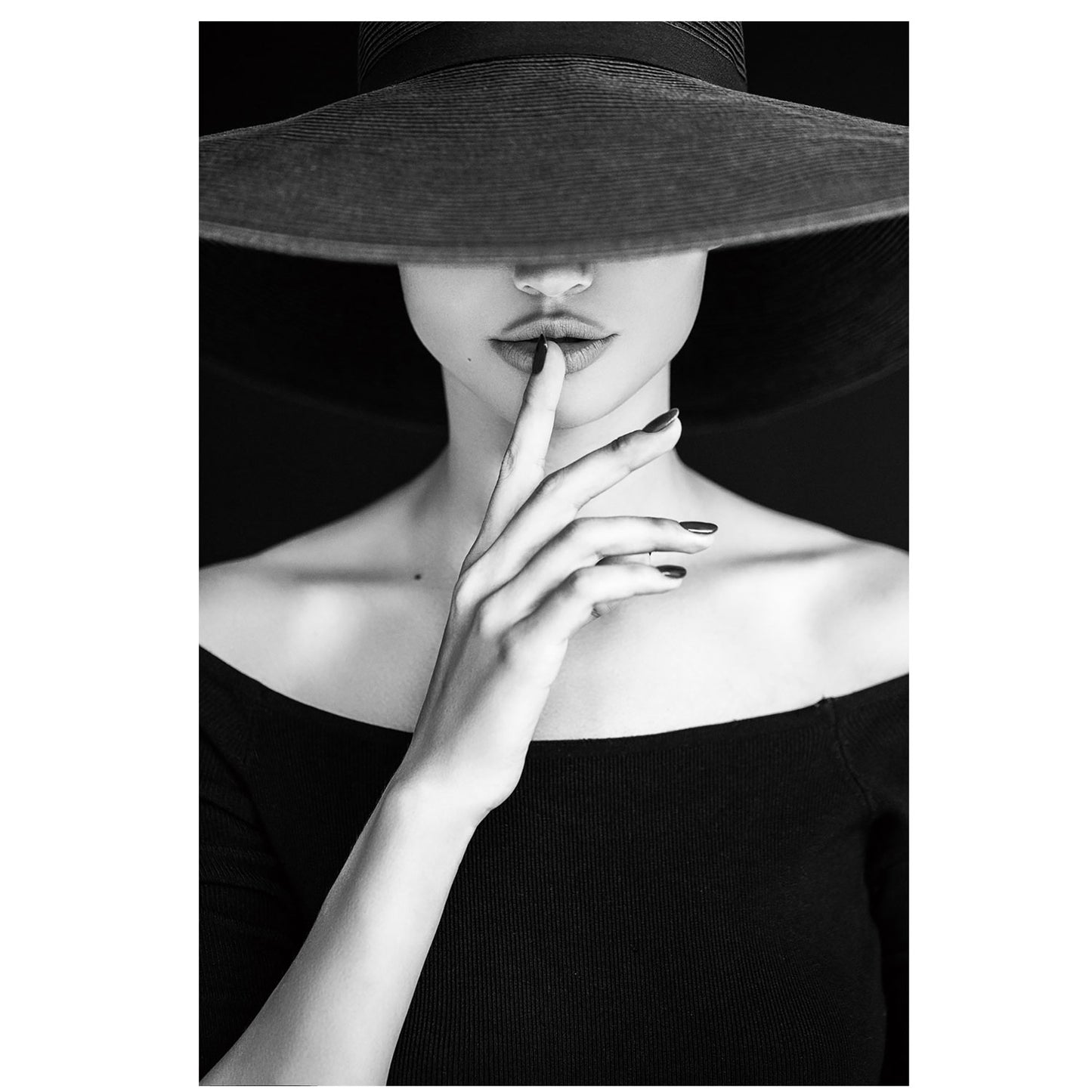 PA-2012 Woman in a Hat 47X32