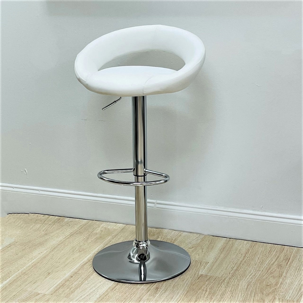BS-KL01 SATURN White Barstool